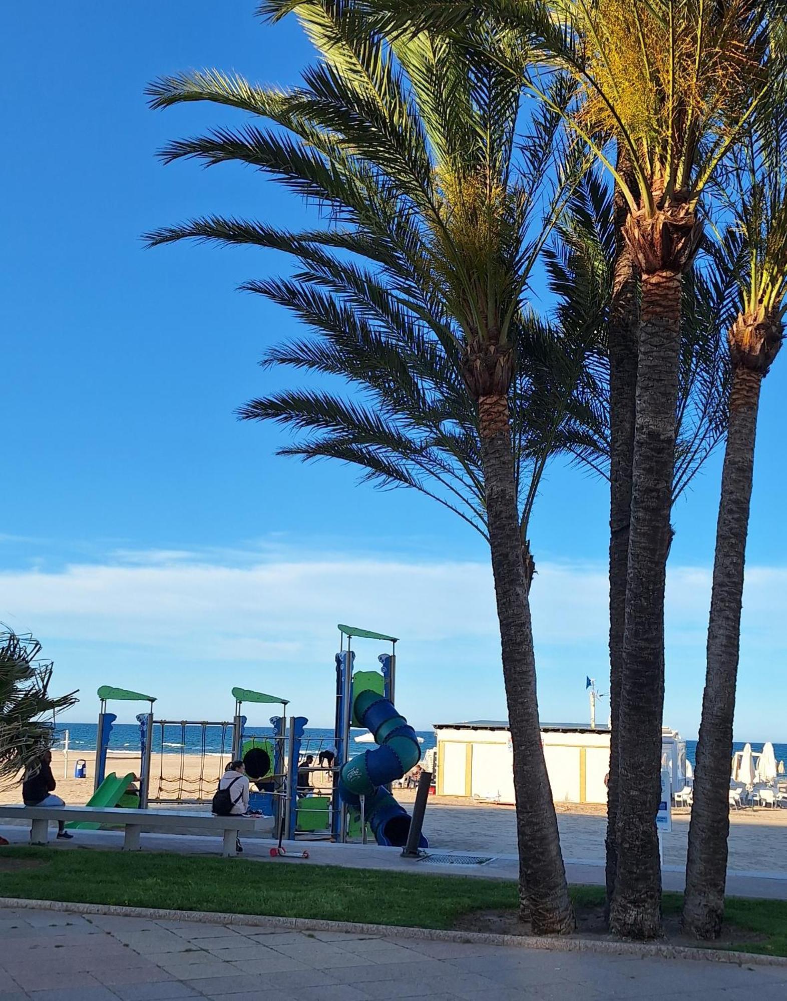 Atlantico Soleado Playa De Gandia Apartment Exterior photo